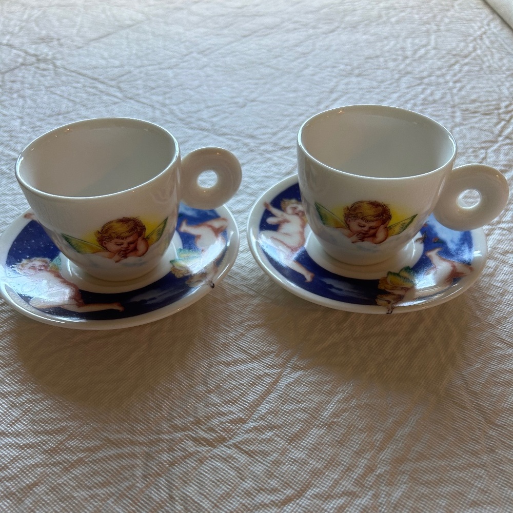 Cappuccino cups